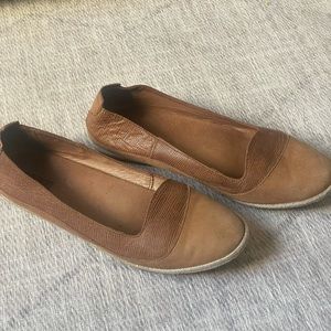 Olukai flats